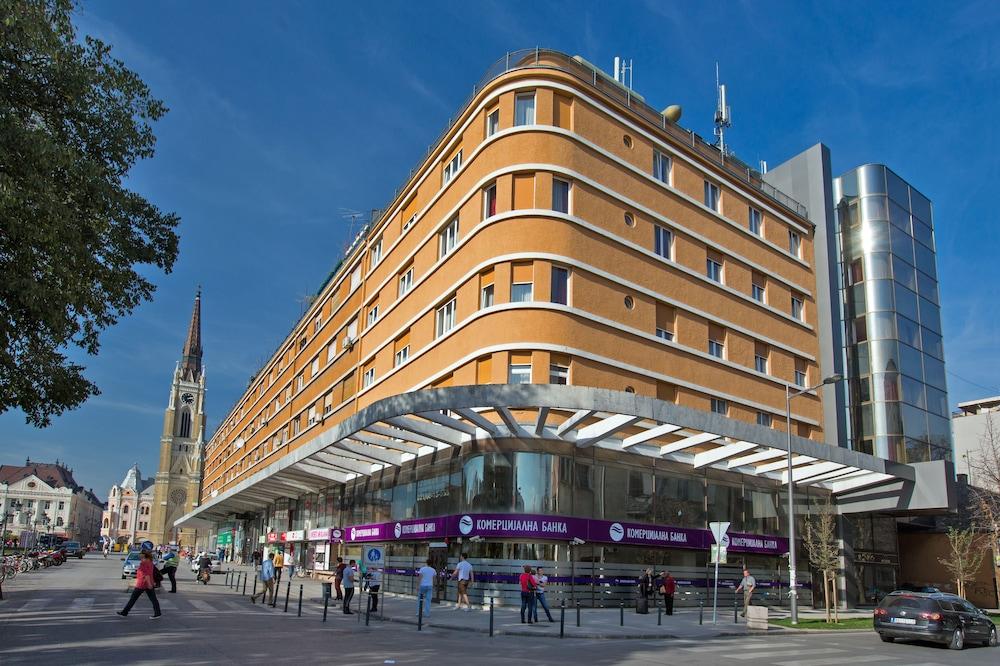 Hotel Putnik Novi Sad Exterior photo
