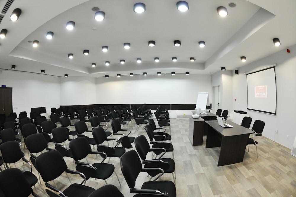 Hotel Putnik Novi Sad Exterior photo