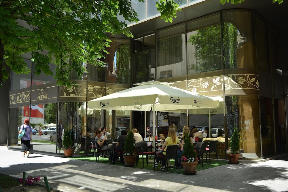 Hotel Putnik Novi Sad Exterior photo